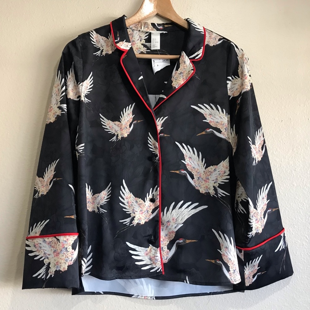 H&M Black with Red Lining Crane Print Top